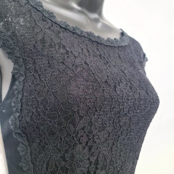 [BUNDLE] 3 Pieces EXPRESS Brand Sleeveless Tank Top with Freebies [S-M] - Picture 5 of 6